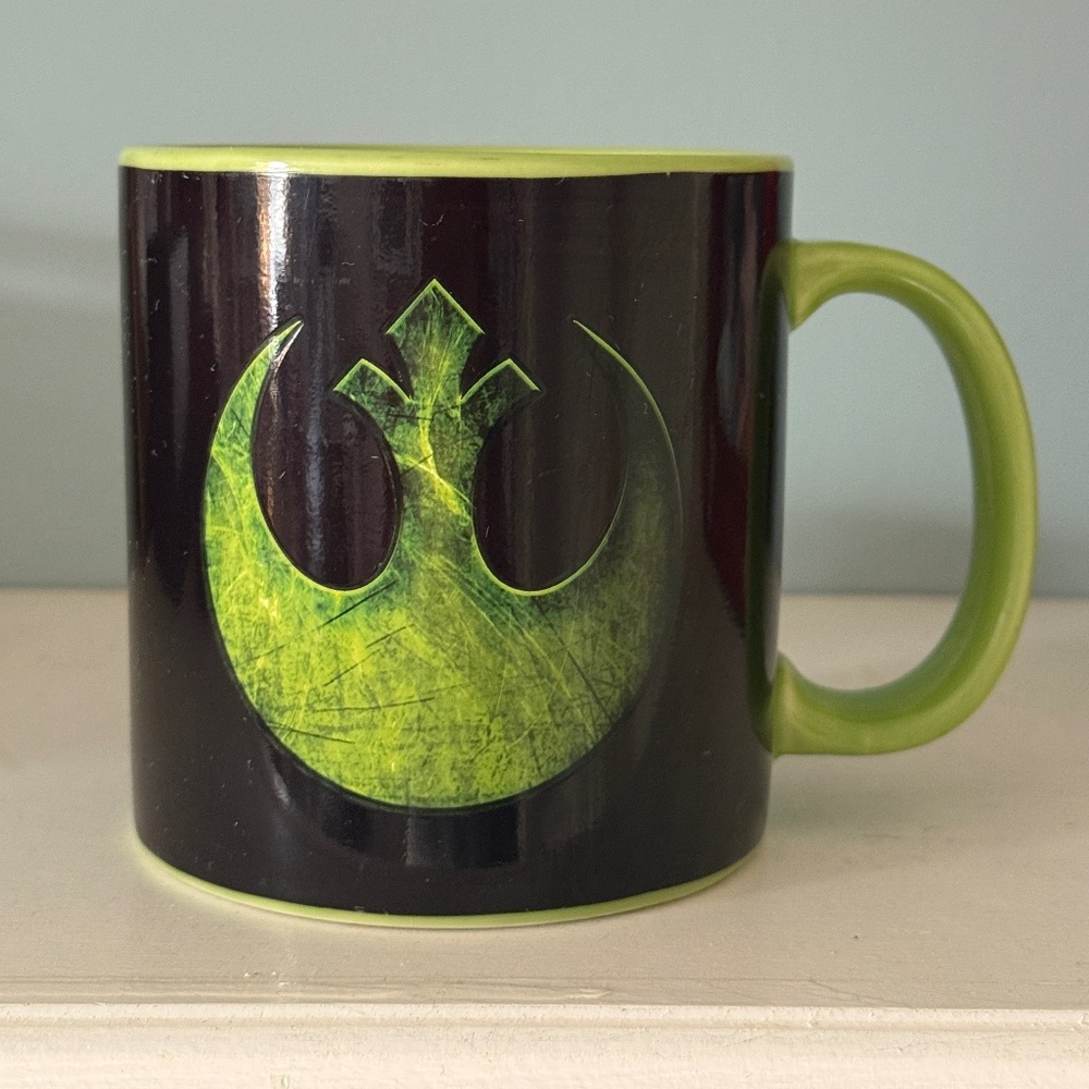 Star Wars 20 oz. Heat Reactive Ceramic Mug Rebel Alliance "Use the Force"